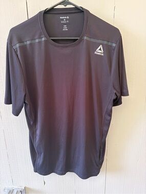 Reebok Men's Black Athletic Tee